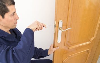 Locksmith Master Shop Little Silver, NJ 732-749-7002 Locksmith Master Shop Little Silver, NJ 732-749-7002